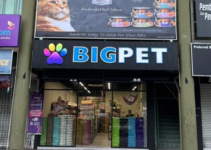 One of the stores that sells powercat cat food name : big pet