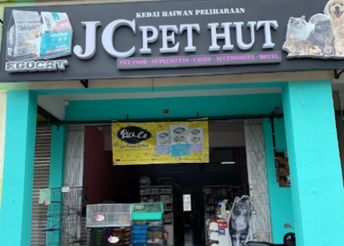 One of the stores that sells powercat cat food name : JC Pet Hut