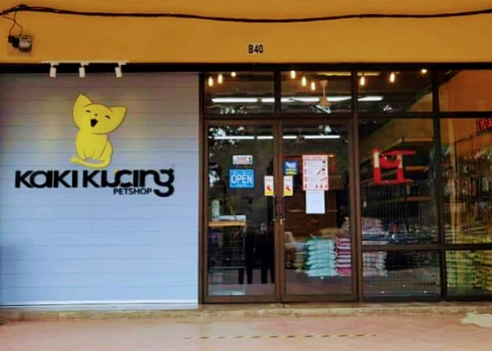 One of the stores that sells powercat cat food name : Kaki Kucing Petshop