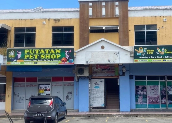 One of the stores that sells powercat cat food name : putatan pet shop