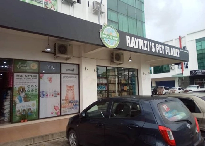 One of the stores that sells powercat cat food name : raymzi's pet planet